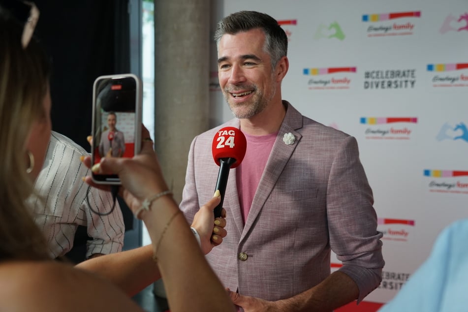 Jo Weil (47) erklärte im Interview mit TAG24, was Diversität für ihn bedeutet.
