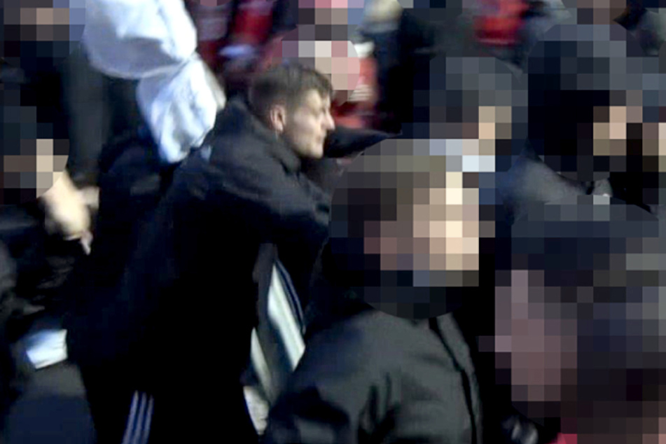 Dieser Mann wird von der Berliner Polizei gesucht.