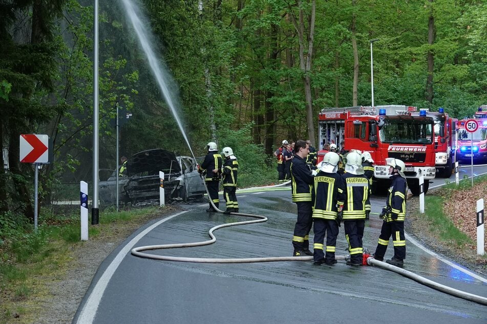 Vermutlich war ein technischer Defekt die Ursache des Fahrzeugbrandes.
