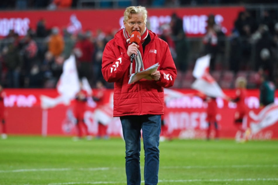 Seit einem Vierteljahrhundert begrüßt Michael Trippel (70) die Fans im Stadion des 1. FC Köln.