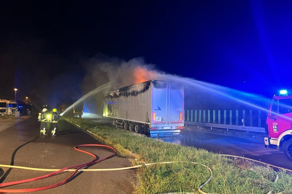 Der Elektroschrott im Lkw hatte Feuer gefangen.