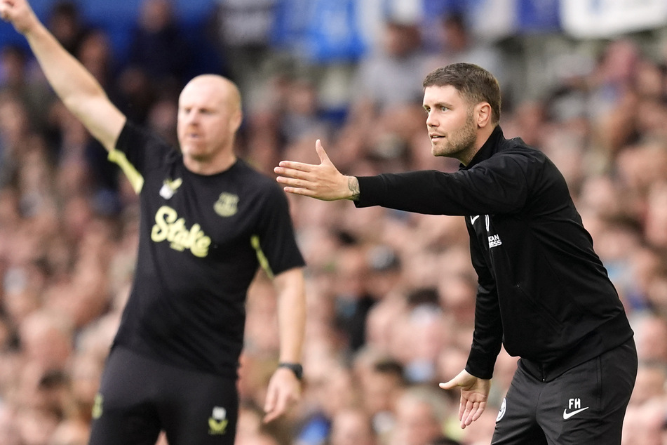 Fabian Hürzeler (31, r.) feierte sein Pflichtspiel-Debüt als Trainer von Brighton &amp; Hove Albion.