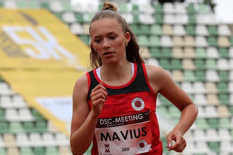Taja ist seit der ersten Klasse Leichtathletin und tritt für den DSC vor allem über die Mitteldistanzen an.