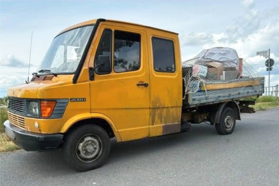 Der Transporter drohte an der Aufhängung zwischen Fahrerkabine und Pritsche in zwei Teile zu brechen.