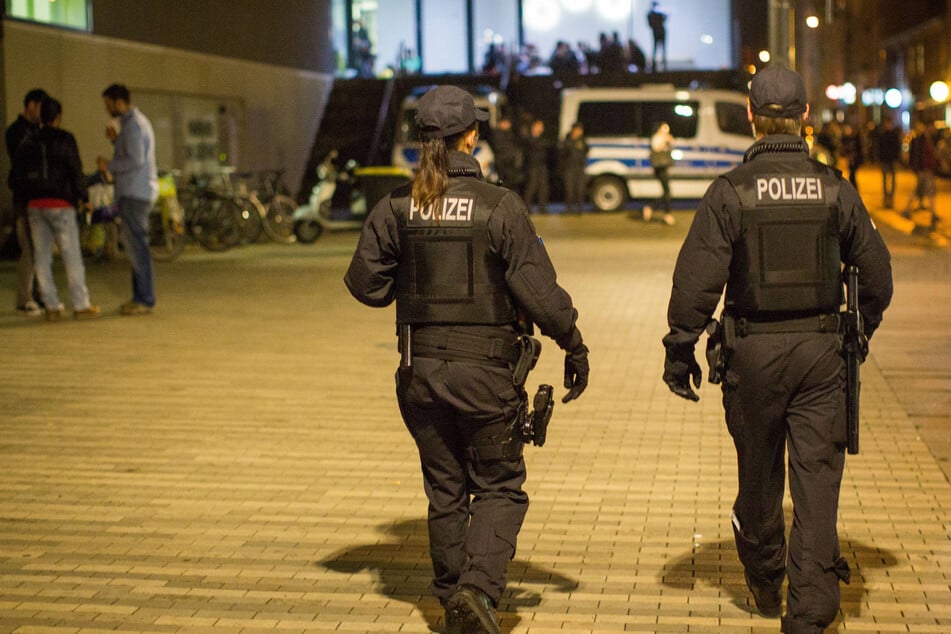 Die Polizei Dresden musste gleich zweimal zur Alaunstraße ausrücken. (Archivbild)