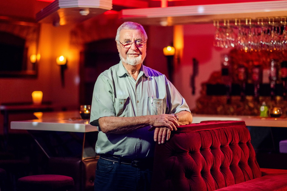 Swingerklub-Chef Alfred Hollfelder (79) hat nur zwei feste Angestellte - und die bekommen Weihnachtsgeld!