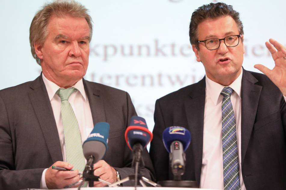 Baden-Württembergs Umweltminister Franz Untersteller (63, Grüne, links im Bild) und Landwirtschaftsminister Peter Hauk (59, CDU) sprachen von einem Meilenstein für das Land. (Archivbild)