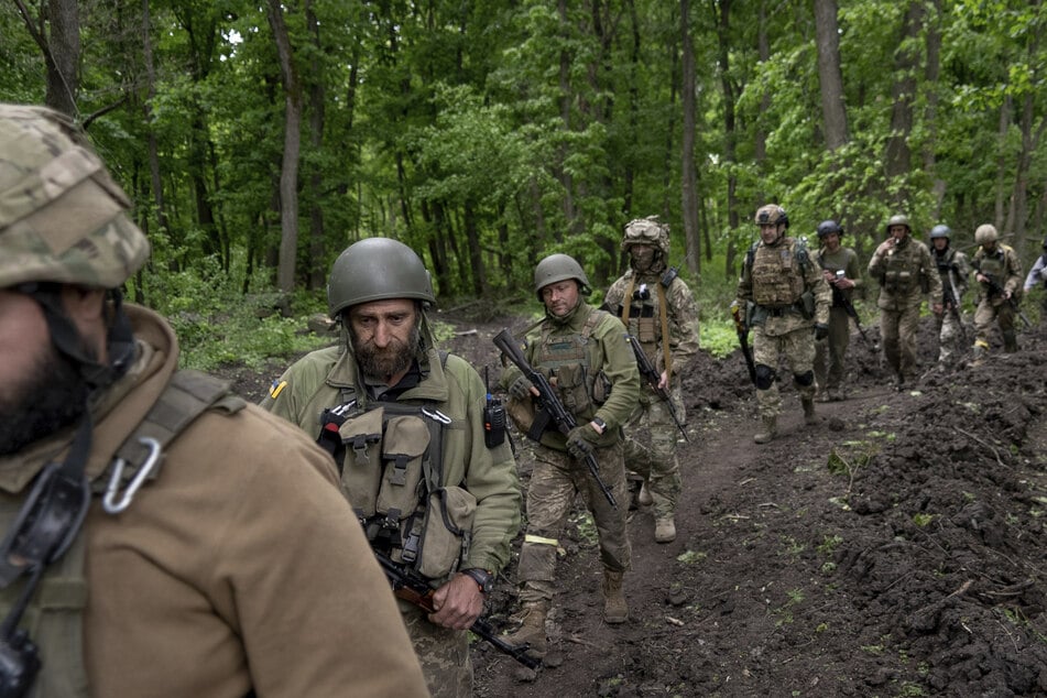 Die ukrainische Armee geht in die Gegenoffensive und erobert von Russen besetzte Gebiete zurück.
