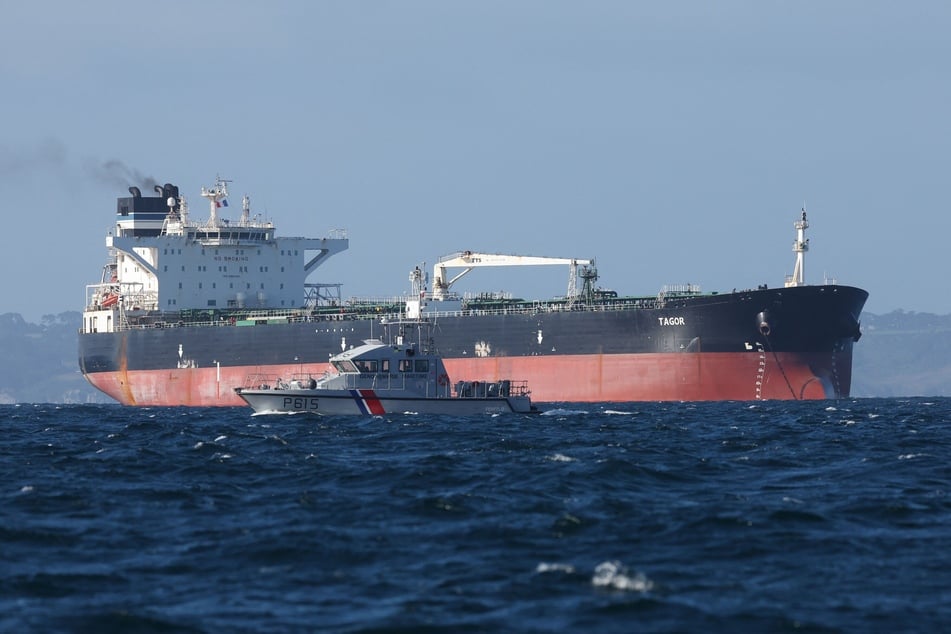 Ukraine-Krieg: Britische Armee stoppt russischen Schattenflotte-Tanker