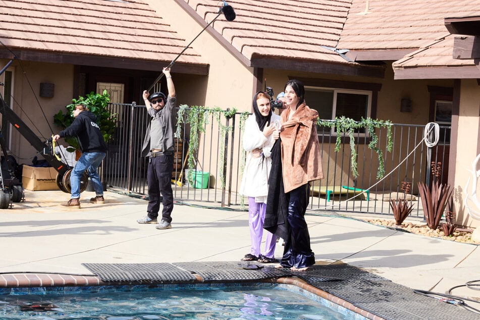 Alexavius (22) und Marlene (20) überzeugen Heidi (52) nach Startschwierigkeiten.