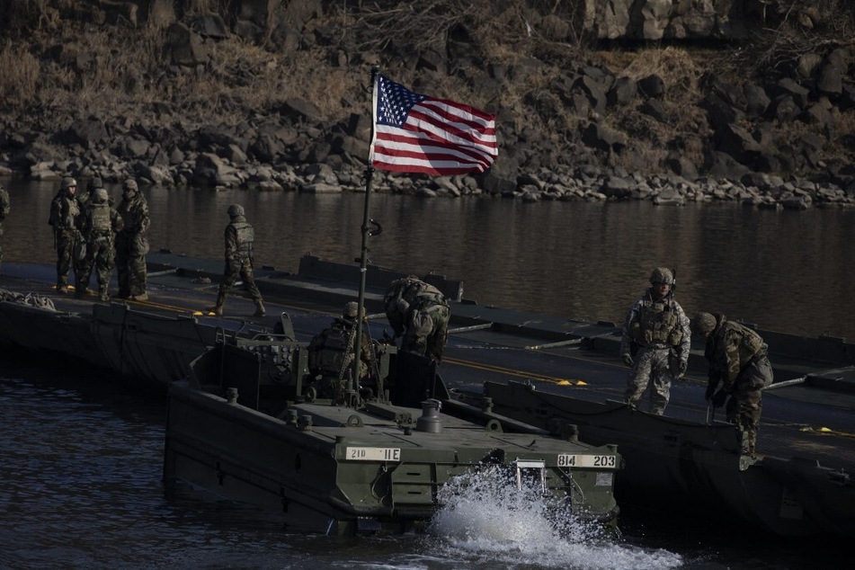 US soldiers from the 11th Engineer Battalion and 2nd Infantry Combined Division participate in a joint river-crossing exercise with South Korean troops in Yeoncheon, Gyeonggi province.