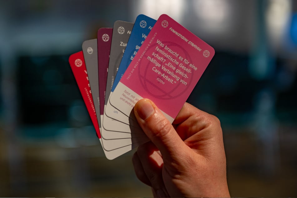 Auch das spielbare Kartenspiel "PATRIA(R)CIAO" ist in der Schau zu sehen.