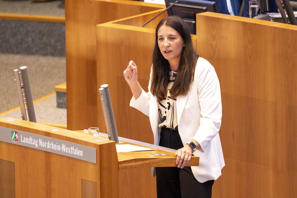 Kämpft seit Jahren darum, dass "Pascha" zu einer Unterkunft für Obdachlose umzufunktionieren: die Kölner NRW-Landtagsabgeordnete Lena Teschlade (36, SPD). (Archivbild)