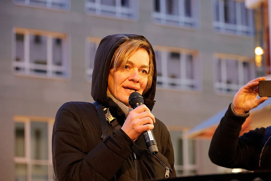 Juliane Nagel (47, Die Linke) reagiert auf die illegalen Sticker mit einer Anfrage an den Landtag.