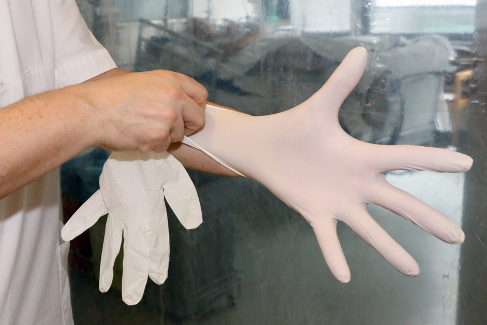 Ein Münchner Krankenpfleger steht im Verdacht, Patienten bewusst in schlechten Gesundheitszustand gebracht zu haben. (Symbolbild)