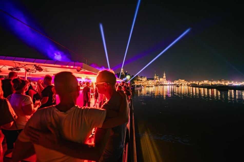 Nicht nur am Freitag wird gefeiert: Auch für Samstag und Sonntag stehen Partys auf dem TAG24-Boot an!