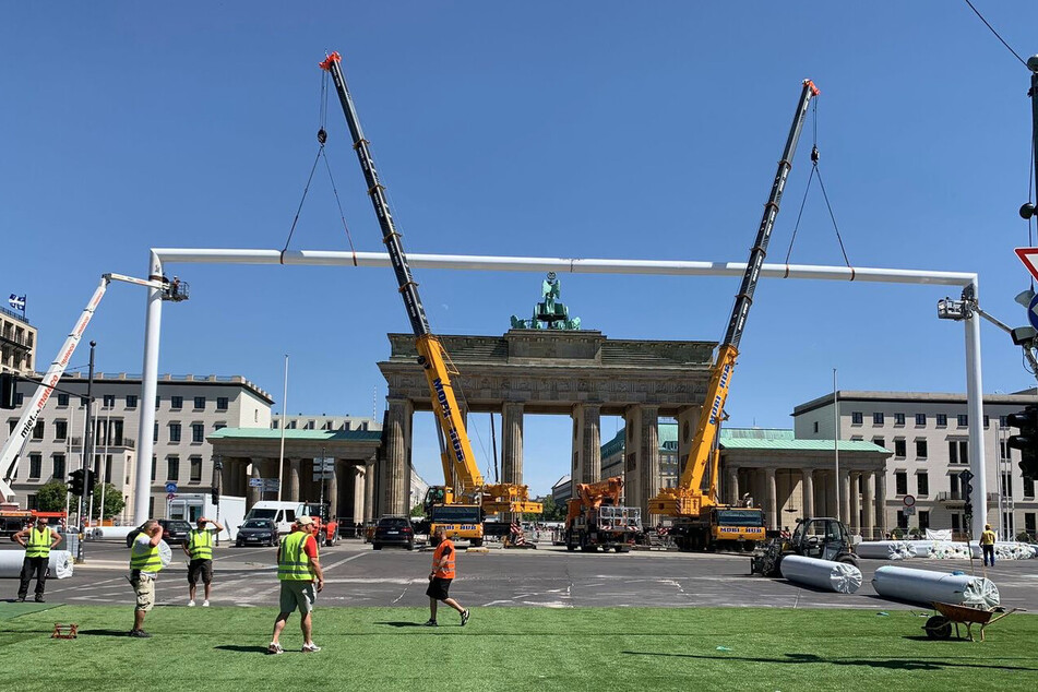 Die 64,4 Meter breite und 22,5 Meter hohe Stahlkonstruktion wurde im Mai aufgestellt.