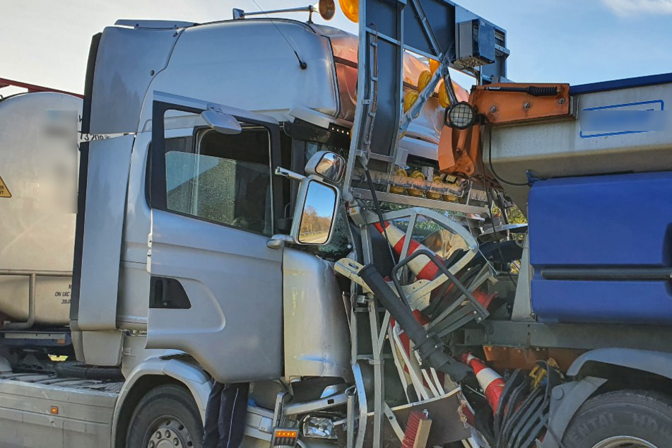 Rettungshubschrauber landet: A6 nach Unfall gesperrt
