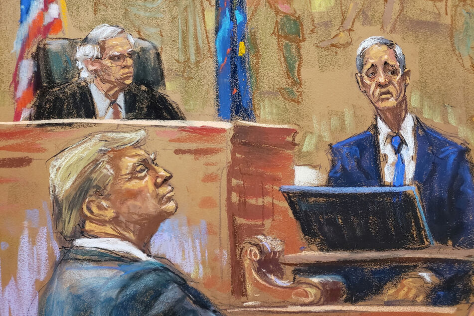 Trump has sparred frequently with Judge Arthur Engoron (l.), who has imposed a partial gag order on the ex-president.