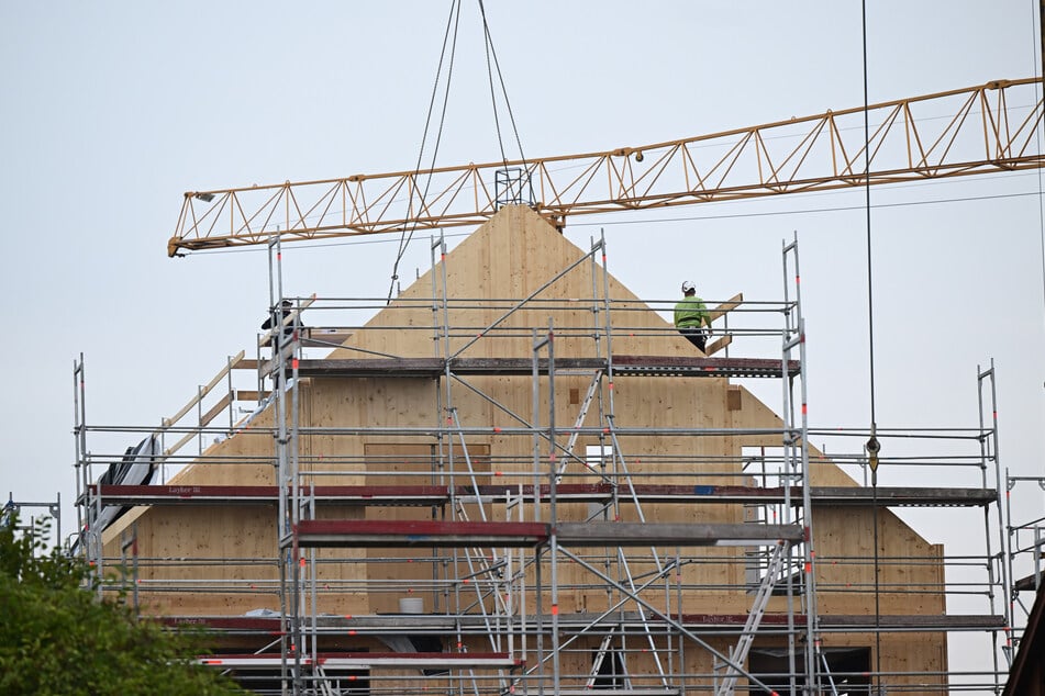 Nachhaltige Holzbauweise bedeutet, mit umweltfreundlichem, klimafreundlichem Holz statt Beton zu bauen. (Symbolbild)