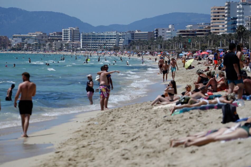 Urlaubern droht trotz Impfung Quarantäne nach Rückkehr