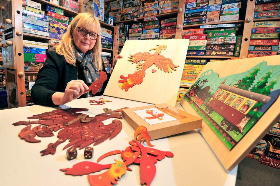 Heike Worel (60) vom Spieleverlag Fragmentis stellte am Mittwoch das neuartige Puzzlespiel vor.
