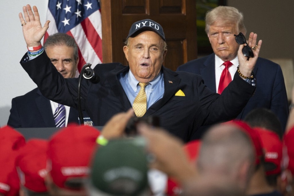 Rudy Giuliani gives belligerent speech ahead of surrendering in Georgia case