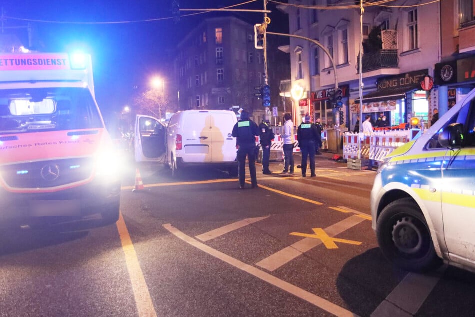 Der Streit entfachte zunächst in einer Bar und wurde schließlich auf den Gehweg verlagert.