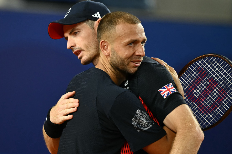 Andy Murray (l.) was defeated in the men's doubles quarter-finals of the Paris Olympics with partner Dan Evans.