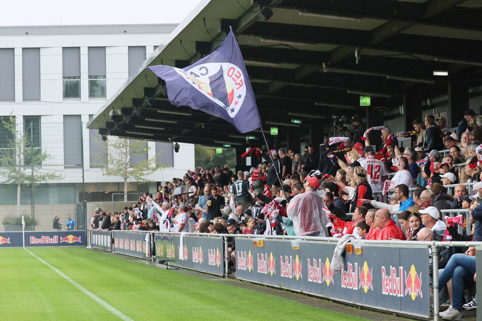 1362 Fans schauten sich das Samstag-Testspiel der Leipziger am Cottaweg an.