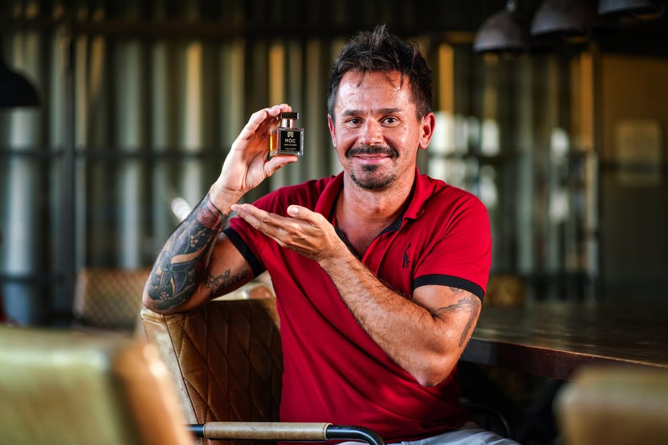 Rocco Zschuppe (39) präsentiert sein Extrait de Parfum "Roc - One of Eight".