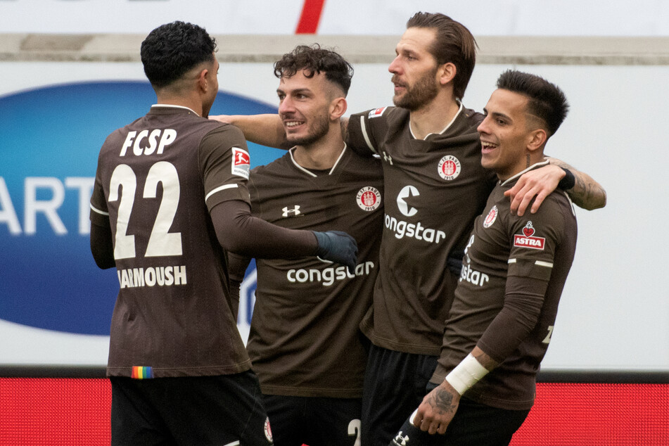 Auch Paulis (l-r) Omar Mamoush (22) und Leart Pacarada (26) sorgten mit ihren Pro-Palästina-Posts für Aufsehen.