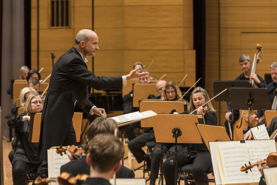 Dirigent Guillermo García Calvo (42) bei einer Probe fürs Philharmonie-Konzert am Freitagabend.