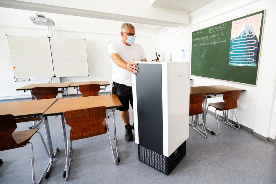 Fehlende Luftfilter in Klassenzimmern könnten zu mehr Schulverweigerern geführt haben.