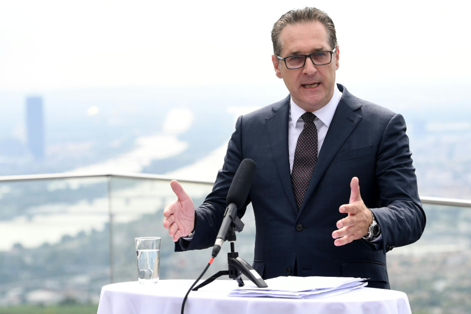 Wien: Heinz-Christian Strache, Vorsitzender der Partei "Team HC Strache - Allianz für Österreich", während einer Pressekonferenz.