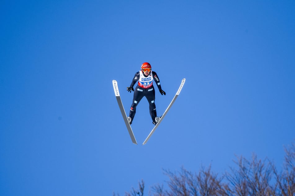 Selina Freitag (24) hofft bei ihrem Heimspiel am Freitag und Samstag in Klingenthal auf weite Flüge und den ersten Podestplatz der Saison.