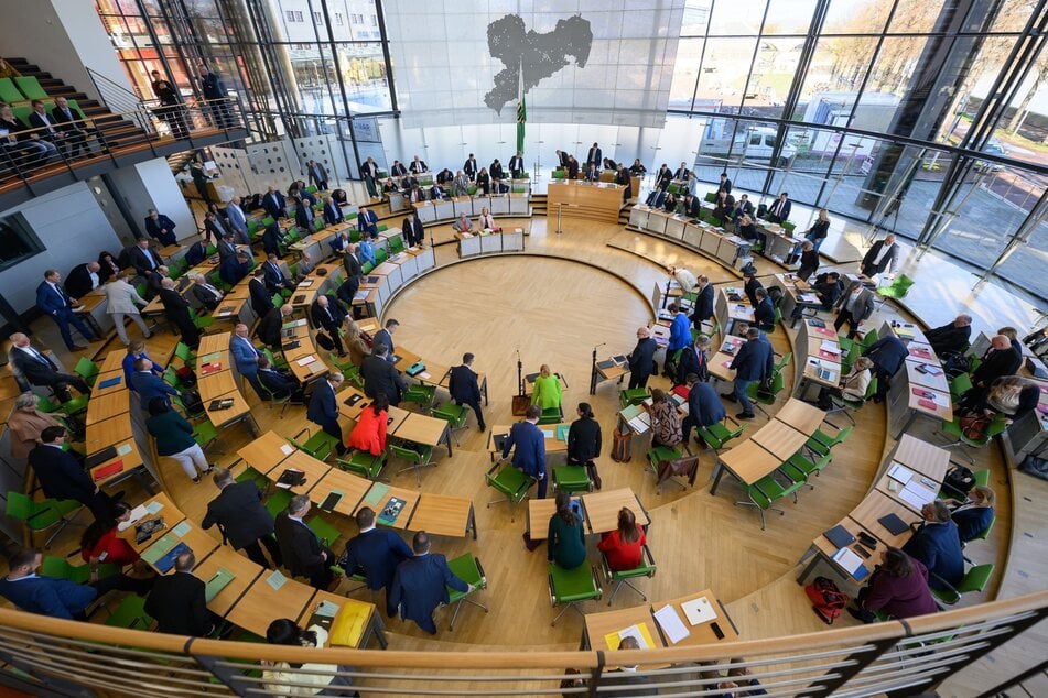 Der aus dem Volksantrag erarbeitete Kompromiss einer gesetzlichen Regelung für drei Tage Qualifizierungszeit soll im Februar im Landtag zur Abstimmung stehen.