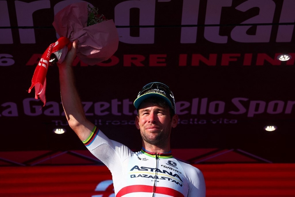 Sein letzter Triumph? Mark Cavendish (38) auf dem Podium nach dem Gewinn der abschließenden Etappe des Giro d'Italia im Mai.