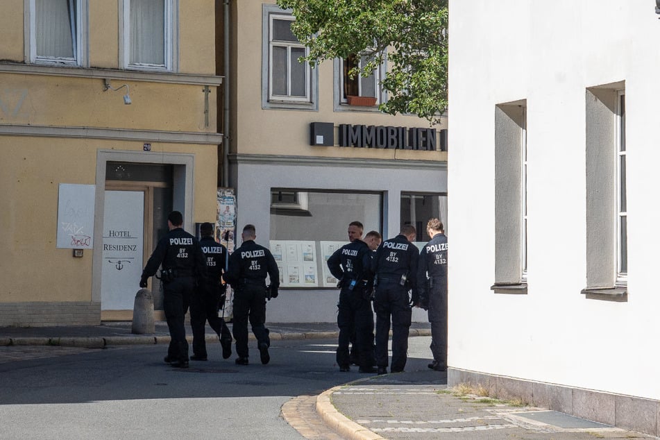 Ein brutaler Überfall auf einer privaten Feier in Coburg hat in der Nacht zum Dienstag ein tödliches Ende genommen.