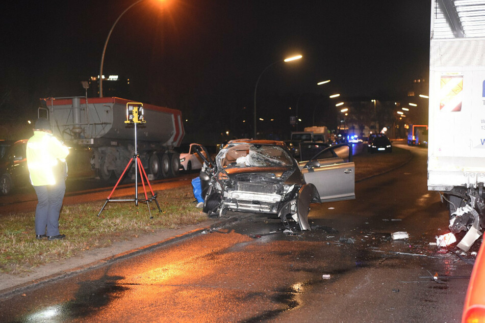 Bei dem Unfall wurden vier Frauen verletzt.