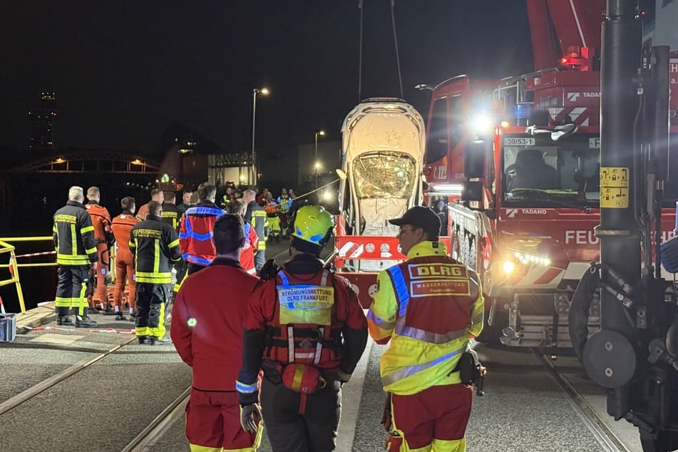Mehrere Einsatzkräfte waren in der Nacht unterwegs.