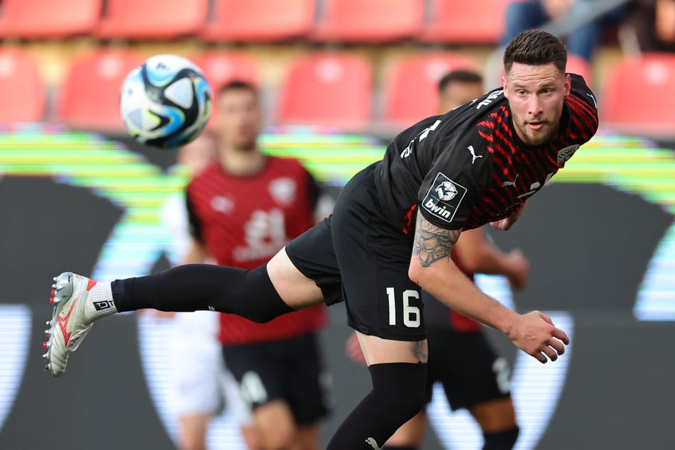 Viele Energie-Fans hatten sich einen gestandenen Haudegen wie Ingolstadts Ryan Malone (32) gewünscht. Für Cottbus sind solche Kaliber nicht bezahlbar.