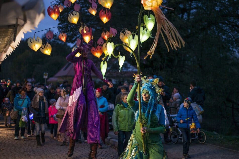 Das Fisch- und Waldfest in Moritzburg hält viele tolle Highlights für Euch bereit - unter anderem den Lampionumzug. (Archivfoto)