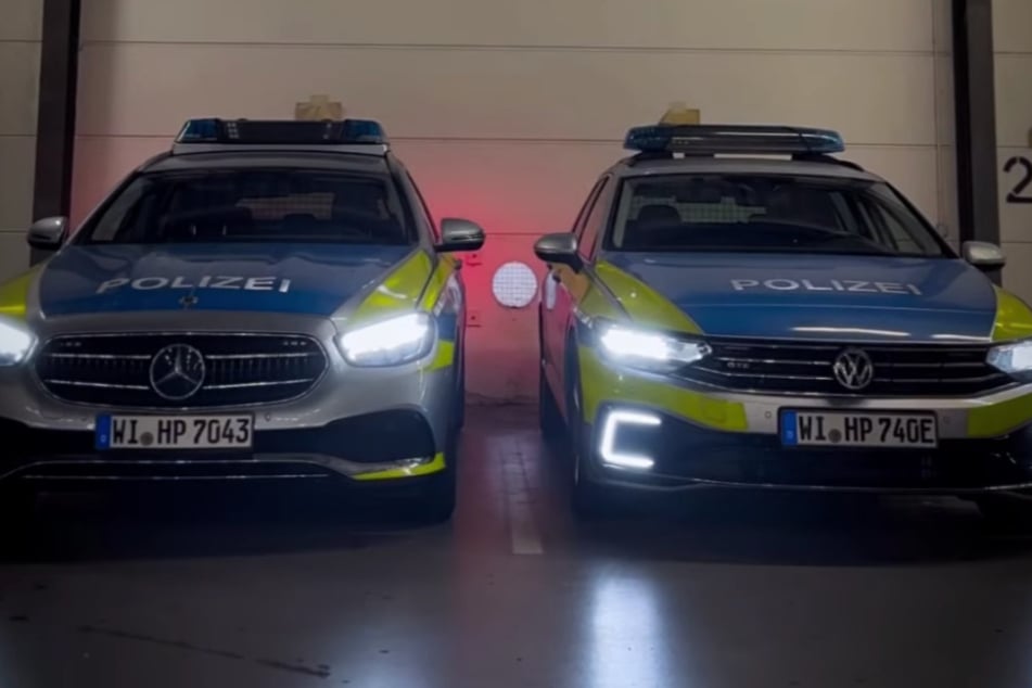 Die beiden Streifenwagen waren die Protagonisten des viralen Videoclips der westhessischen Polizei.