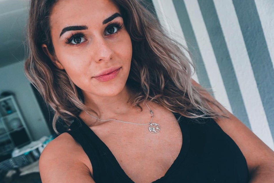 Janine Christin Wallat (26) wurde durch die achte Bachelor-Staffel im Jahr 2018 mit Daniel Völz (36) bekannt.