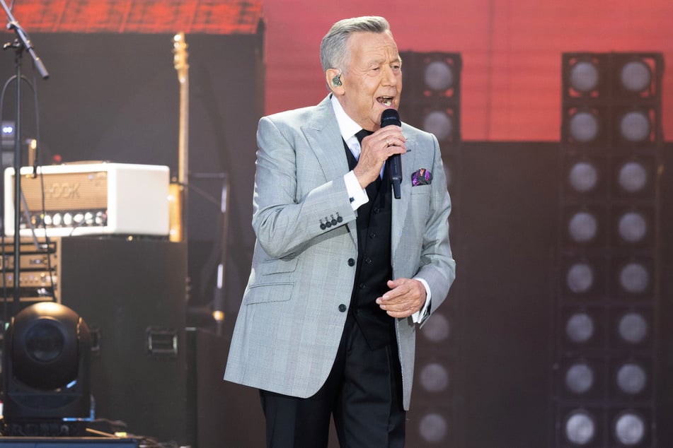 Roland Kaiser (73) überzeugt normalerweise auf der Bühne als Sänger. Er stand aber auch schon zweimal vor der Kamera - beide Male mit Axel Prahl (65).
