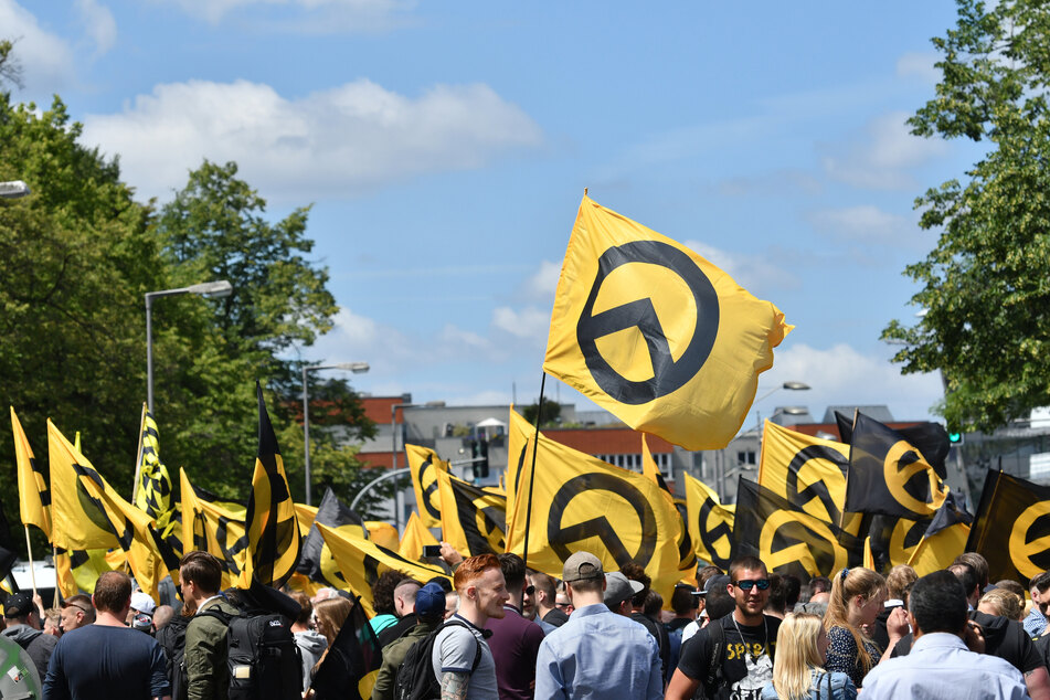 Die NRW-Regierungsfraktionen setzen sich für das Verbot der "Identitären Bewegung" ein. (Archivfoto)