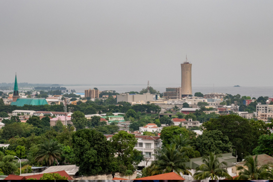 Auch in der Krise Seite an Seite: Brazzaville erhielt Sach- und Geldspenden in den Kongo.