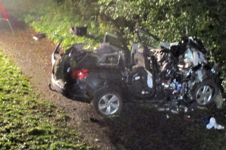 Schwerer Crash im Norden: Vier Verletzte, darunter zwei Kleinkinder!