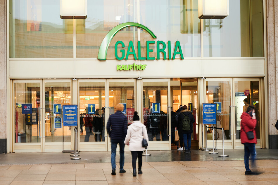 In Halle stehen Kunden von Galeria schon bald vor verschlossenen Türen. (Symbolbild)